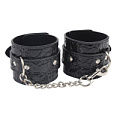 Чёрные наручи Chisa Be good Wrist Cuffs CN-632125452