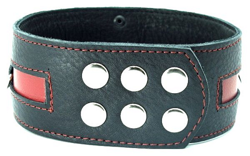 Чёрный кожаный ошейник с красной полосой и кольцами БДСМ арсенал 55018