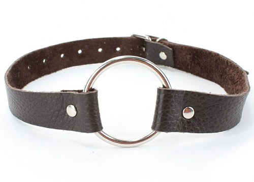 Коричневый кожаный кляп с металлическим кольцом БДСМ арсенал 60002ars