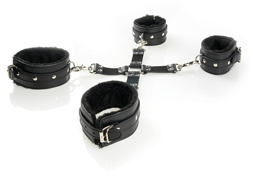 Чёрный крестообразный бондаж Pipedream Cumfy Hogtie PD4445-23