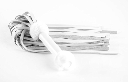 Белая плеть из натуральной кожи с меховой отделкой БДСМ арсенал 20007ars (50 см)