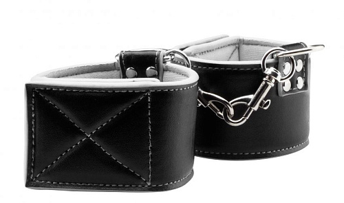 Чёрно-белые двусторонние оковы на ноги Reversible Ankle Cuffs Shots Media BV OU190WHT