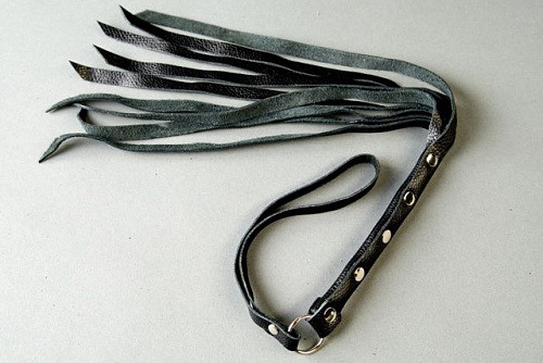 Чёрная миниатюрная плеть из кожи Подиум Р17 (45 см)